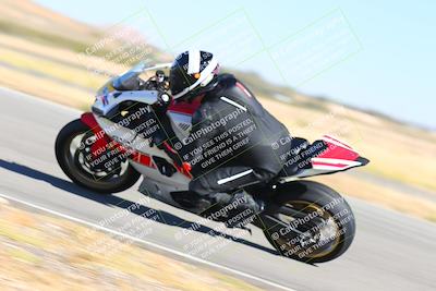 media/Oct-15-2023-TrackXperience (Sun) [[85198ff50b]]/Group 2/session 4 turn 3/